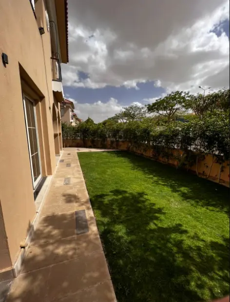 Villa For Sale in New Cairo Hyde Park Compound 475m²